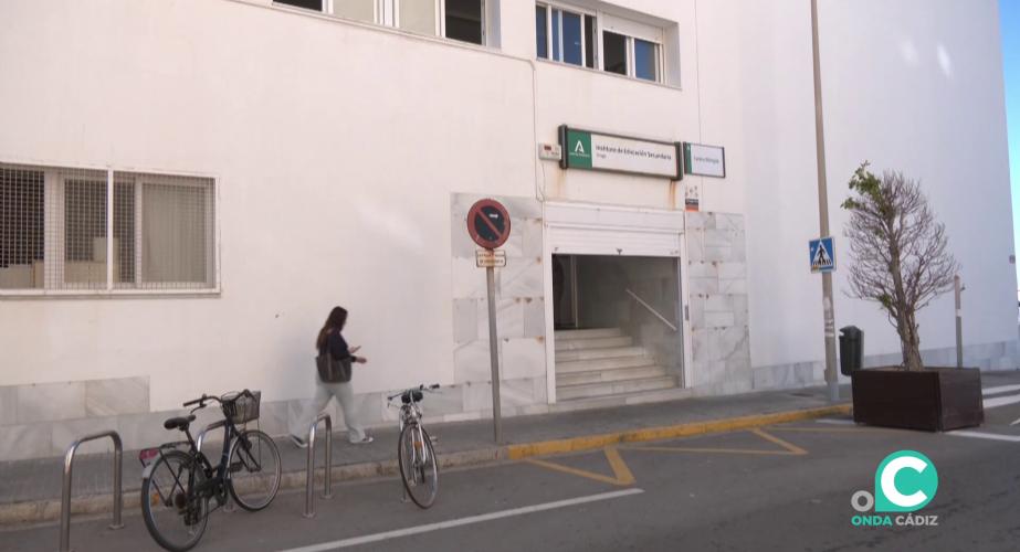 Entrada el centro educativo de la capital gaditana