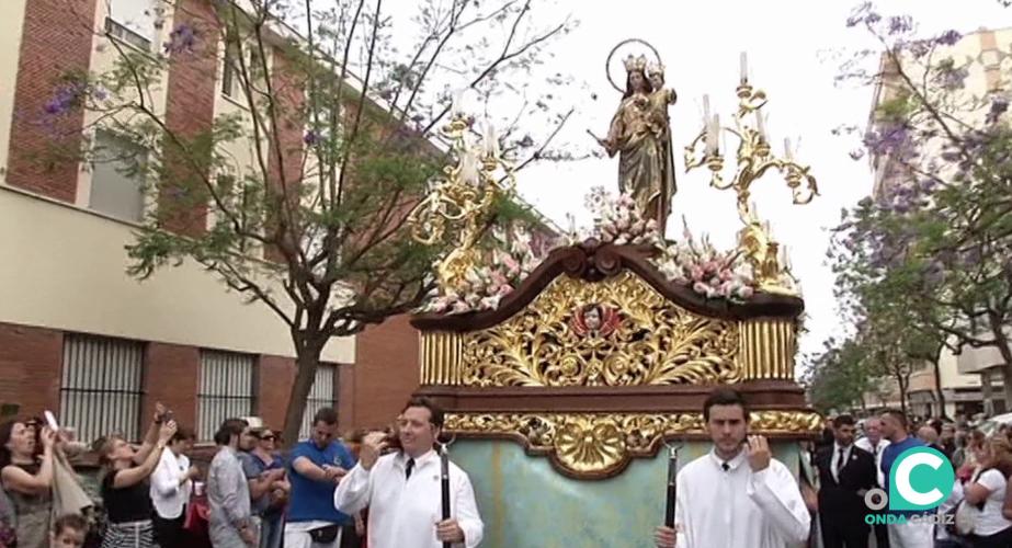 El cortejo mariano discurrirá por su habitual recorrido por las calles del barrio de extramuros