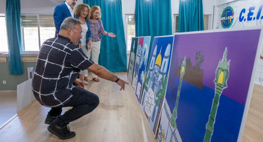 Alguna de las pinturas que ahora formarán parte de la colección del colegio gaditano