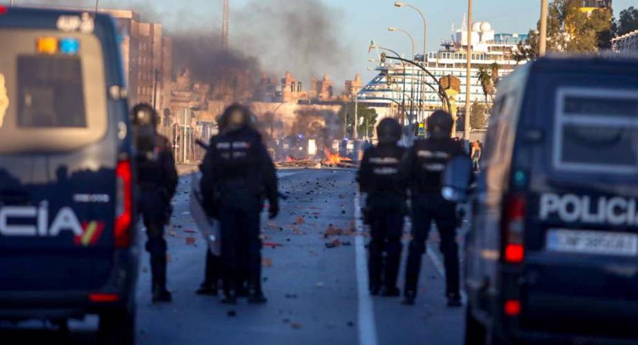 Barricada en la huelga del metal en Cádiz a 16 de noviembre del 2021 en Cádiz.