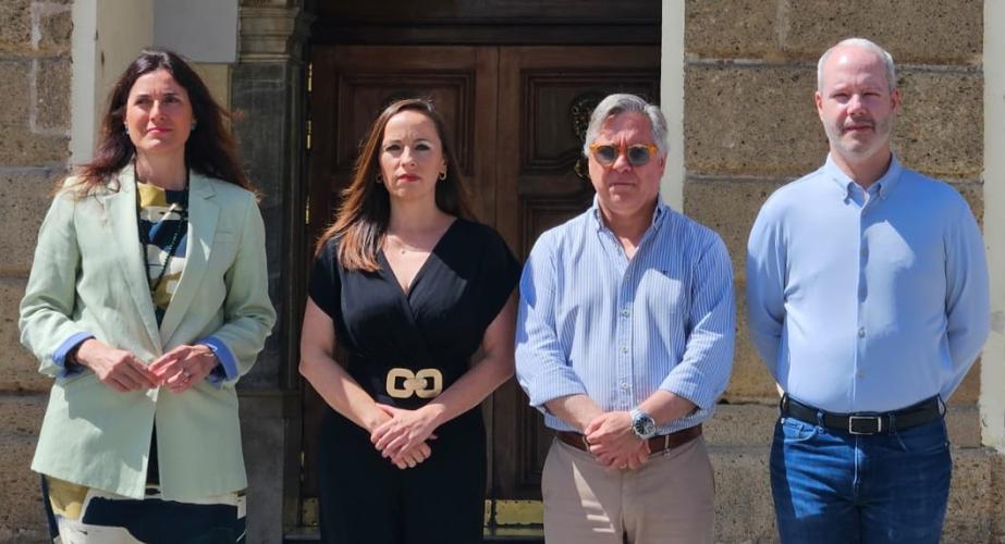 Ediles del consistorio durante la convocatoria en la capital gaditana