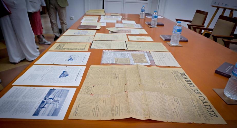 Algunos de los documentos expuestos en el acto de entrega de este miércoles
