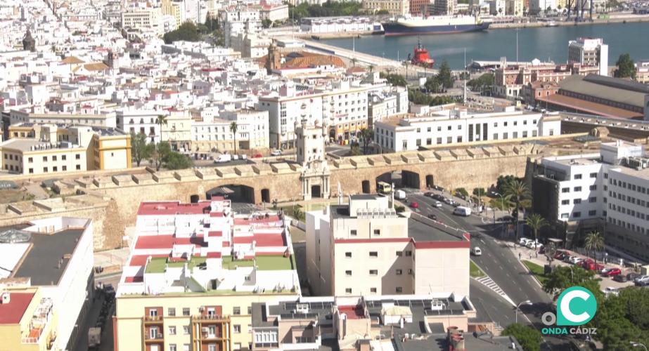 Vista aerea del casco urbano de la capital gaditana