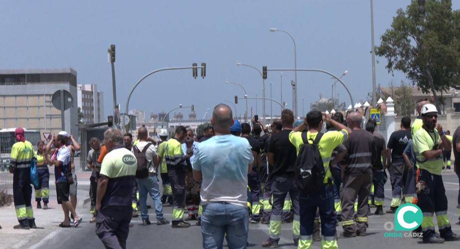 Las primeras acciones de protesta de este martes en la capital gaditana