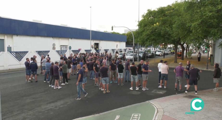Concentración y corte en la Glorieta de la Zona Franca este martes