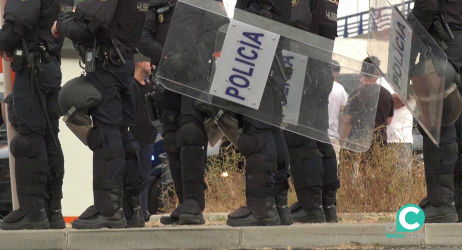 Agentes de la Policía Nacional durante las jornadas de protesta en la capital gaditana