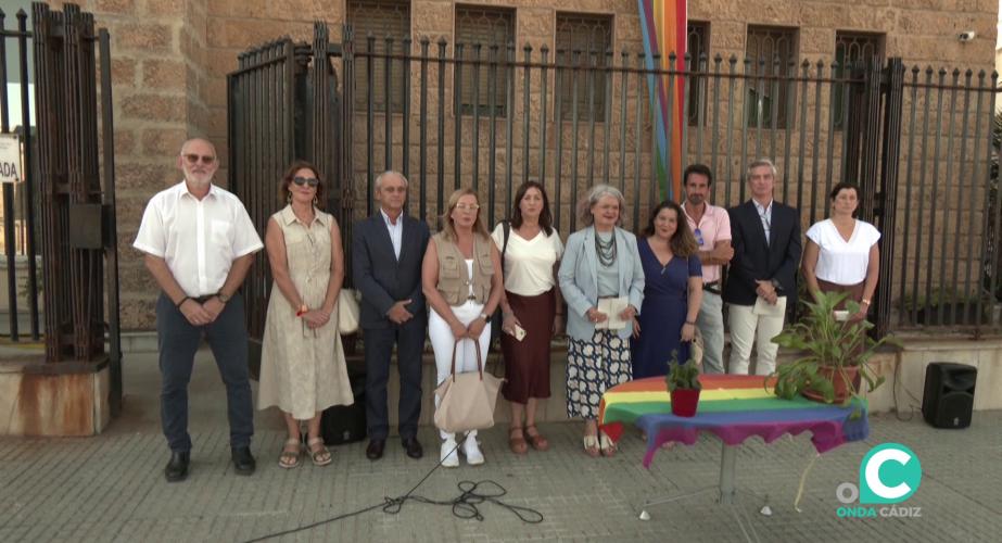 Participantes tras el final del acto 