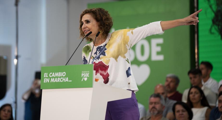 María Jesús Montero (PSOE) confía en las mujeres andaluzas para llegar al Gobierno autonómico.