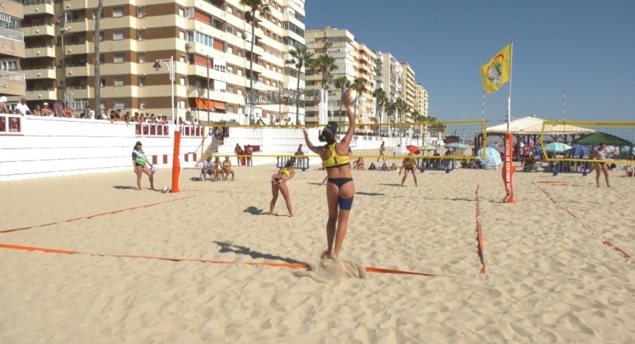 El voley playa andaluz marca terrerno en la Victoria.