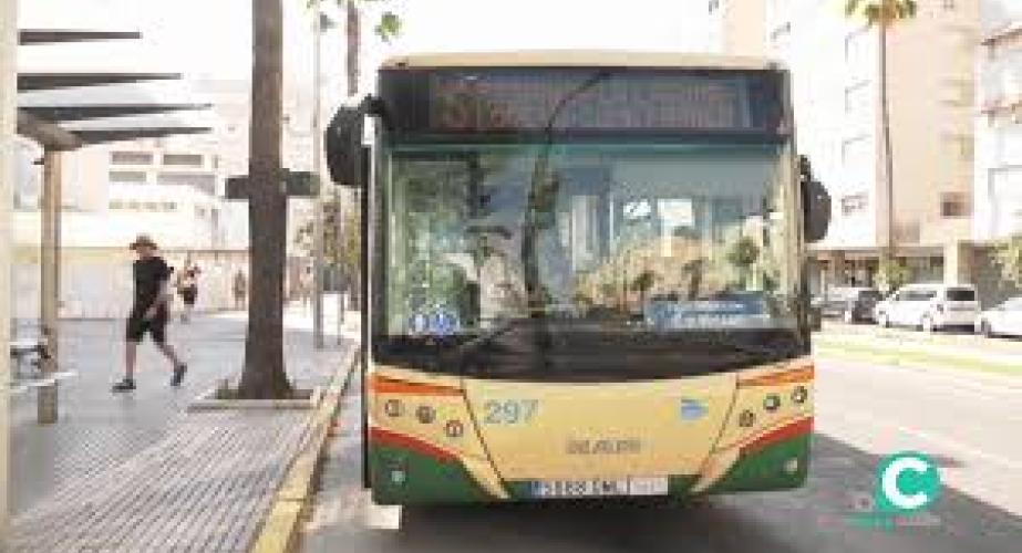 Décimo día de huelga indefinida de autobuses.