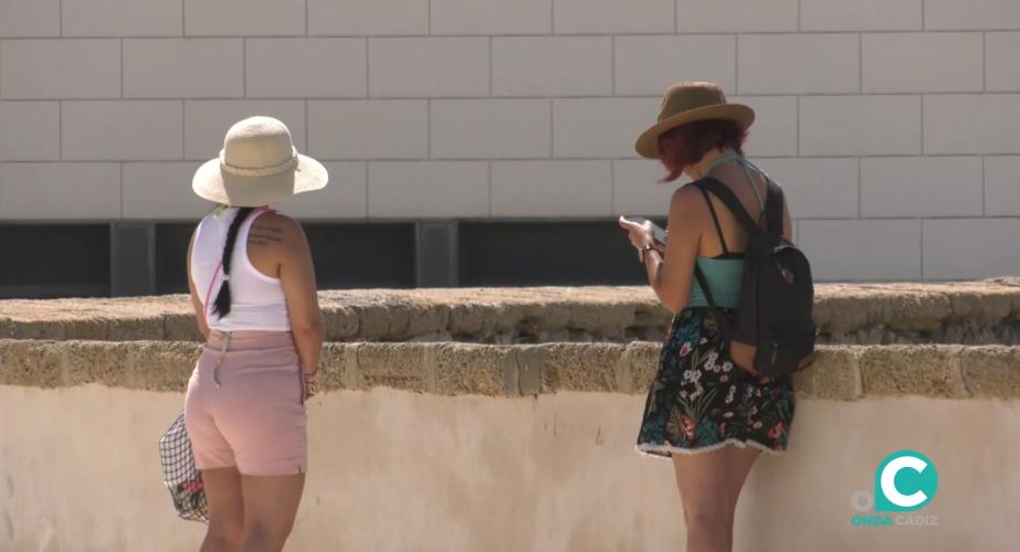 El calor continúa esta semana, aunque a partir del jueves habrá un descenso progresivo de las temperaturas. 