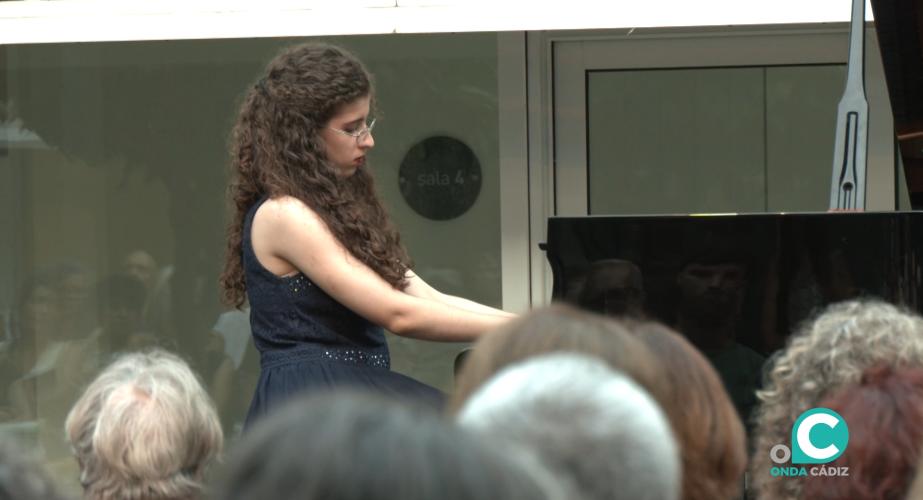 Concierto de Carla Román en el Espacio de Cultura Contemporánea de Cádiz. 