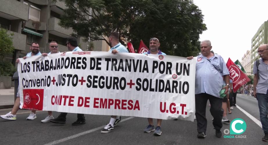 Marcha este lunes por la avenida principal de la capital gaditana