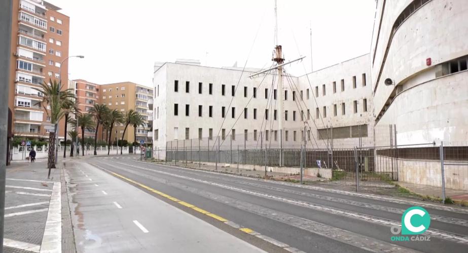 Edificio de la antigua Escuela Náutica de Cádiz. 
