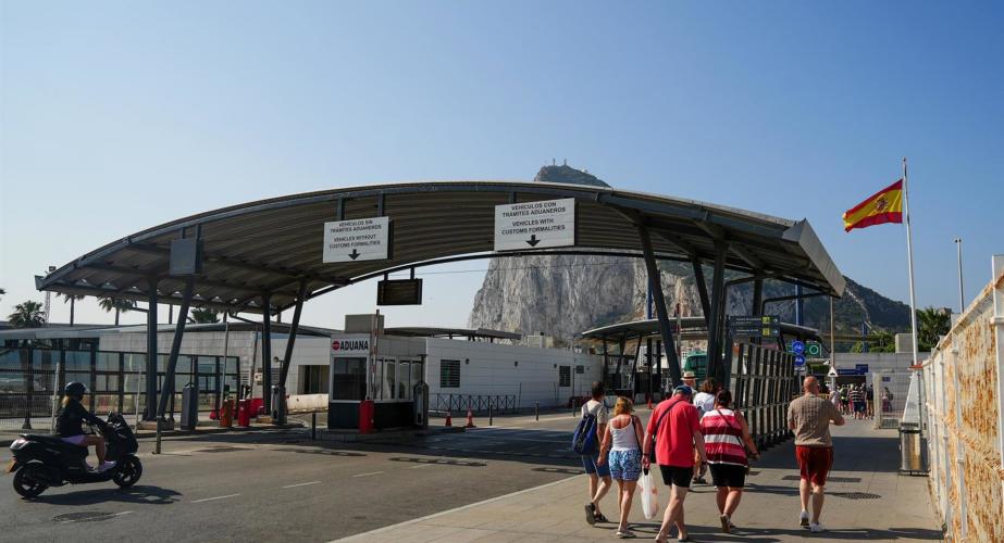  Imágenes de la frontera entre España y el Peñón de Gibraltar
