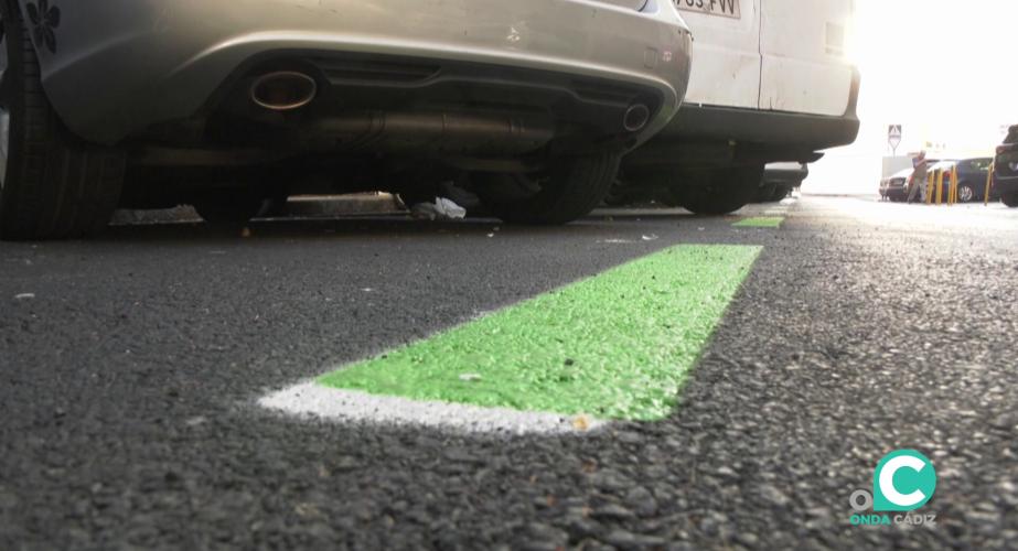 Vehículos estacionados en la ciudad