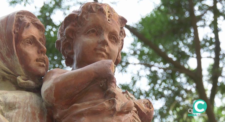 Detalle de  los daños causados a las emblemáticas imágenes de la ciudad