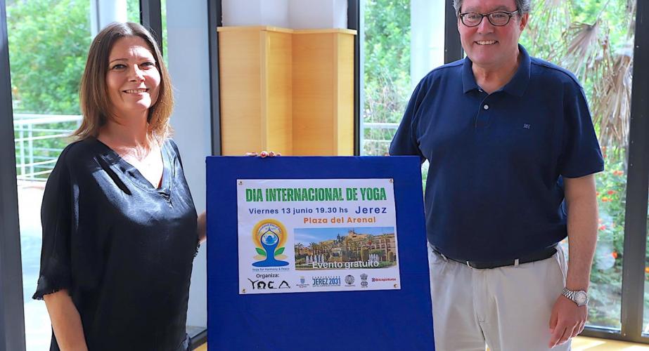 Aparicio en un acto de presentación durante su etapa dentro del consistorio jerezano