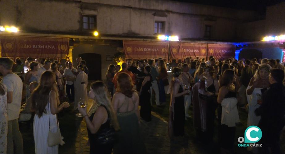 Noche solidaria a beneficio de la Asociación Reyes Magos de Cádiz dentro de Cádiz Romana. 