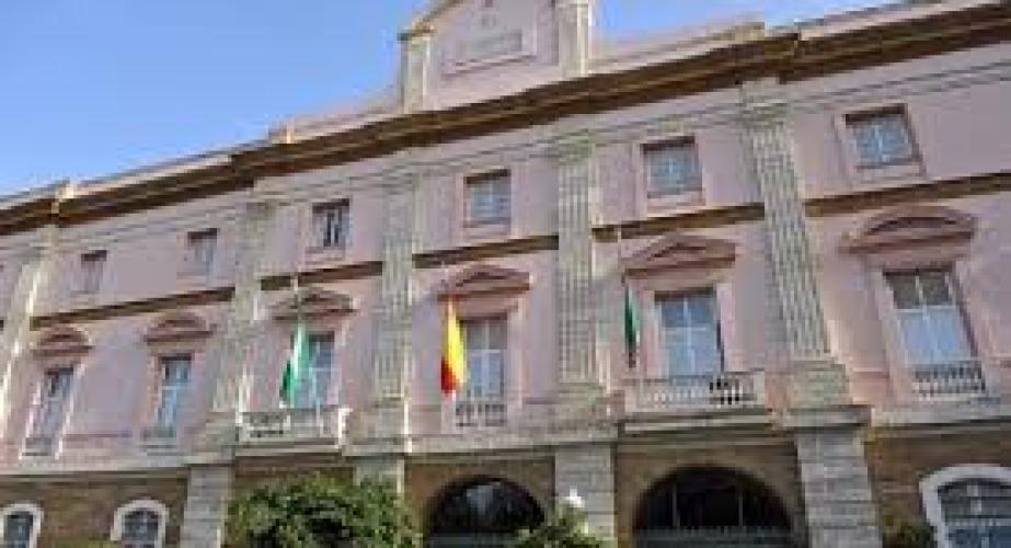 Fachada de la Diputación de Cádiz.