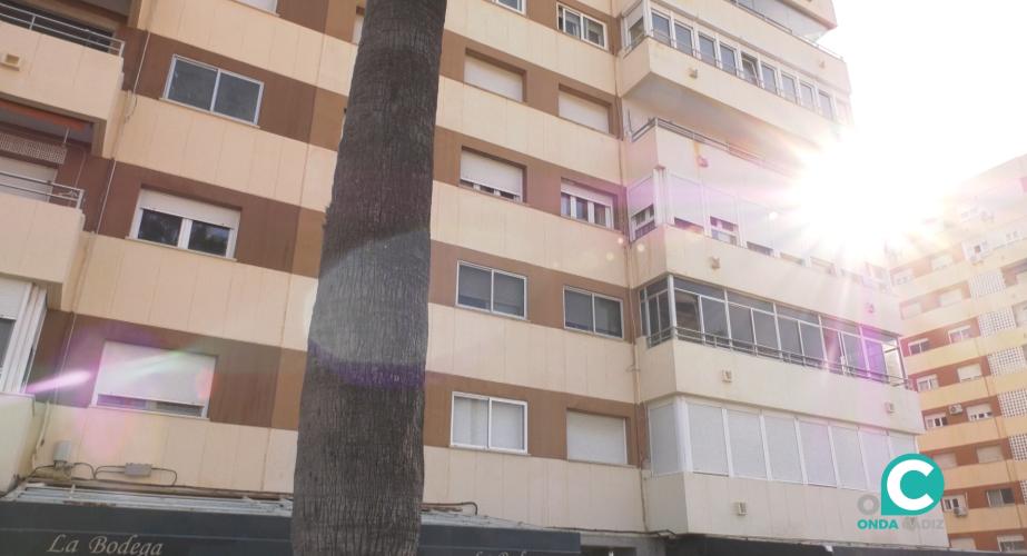Bloque de viviendas en la capital gaditana. 