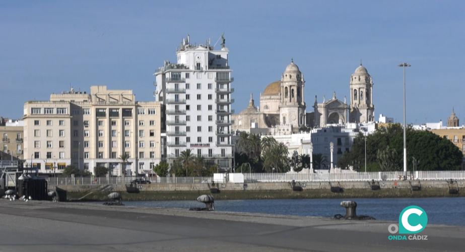 Muelle de la ciudad de Cádiz. 