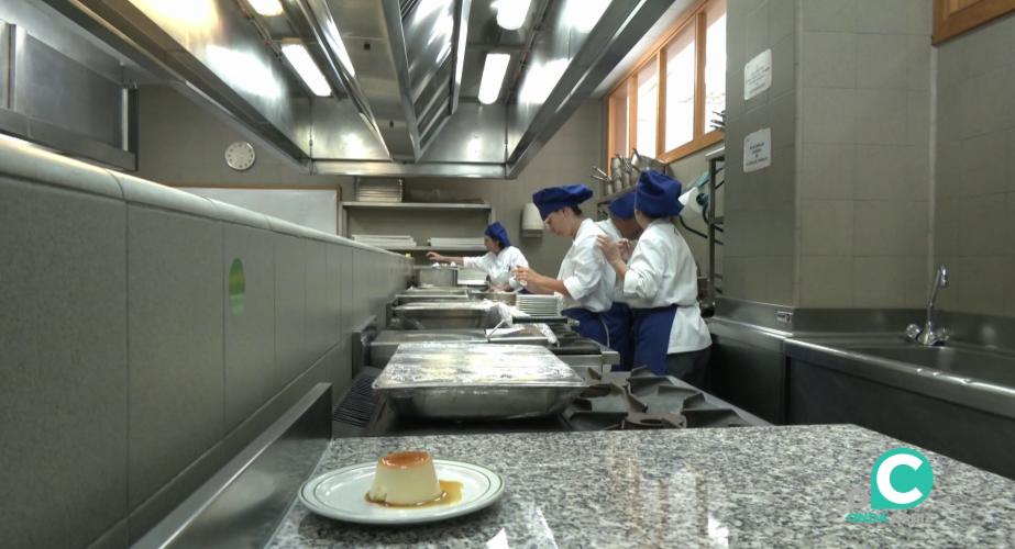 Interior de las cocinas como unos de los espacios de aprendizaje a los alumnos