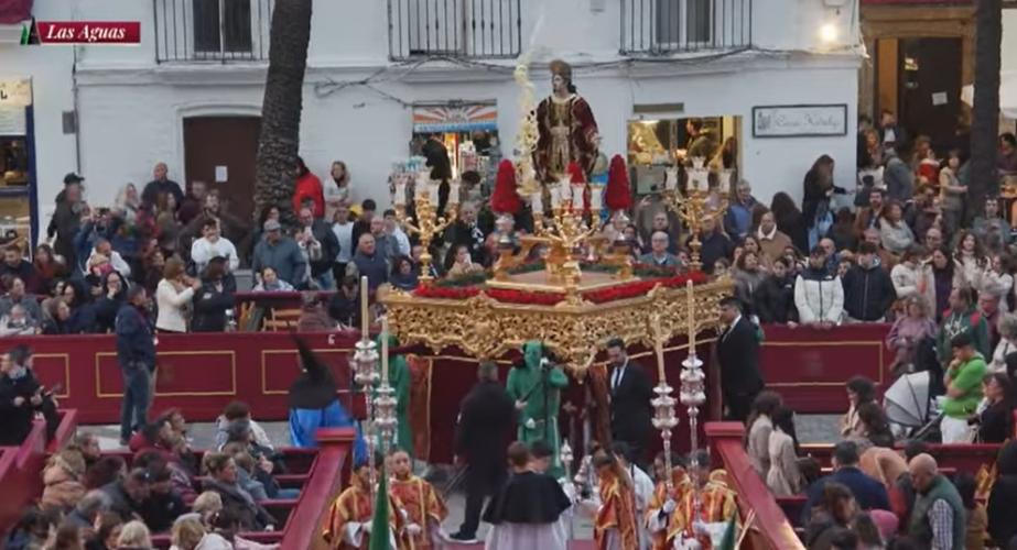 La hermandad de las Aguas prescinde del paso del San Juan y lo incorpora al paso de misterio.