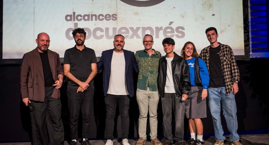 Los galardonados tras el acto celebrado en el patio del Espacio de Cultura Contemporánea