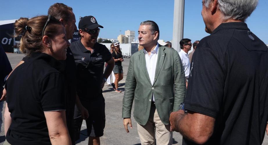 El consejero de la Presidencia, Interior, Diálogo Social y Simplificación Administrativa, Antonio Sanz, asiste al Gran Premio de España de la Sail GP de vela.