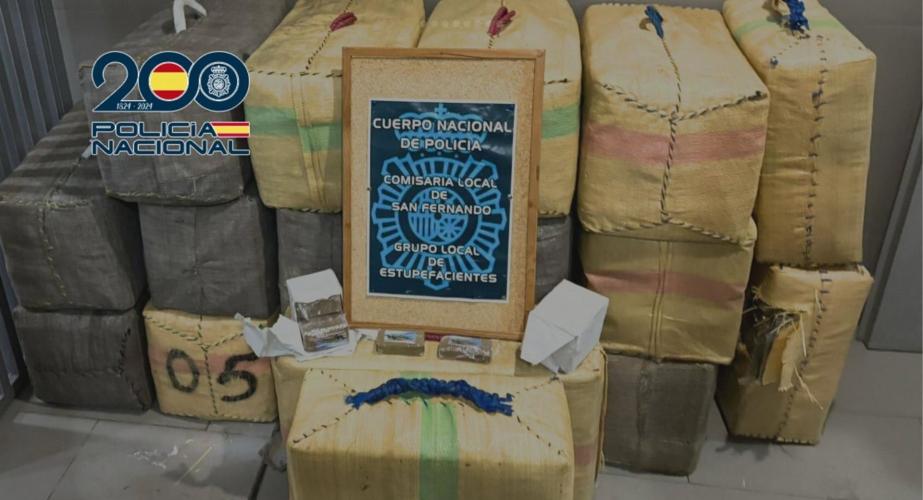 Fardos intervenidos durante la operación
