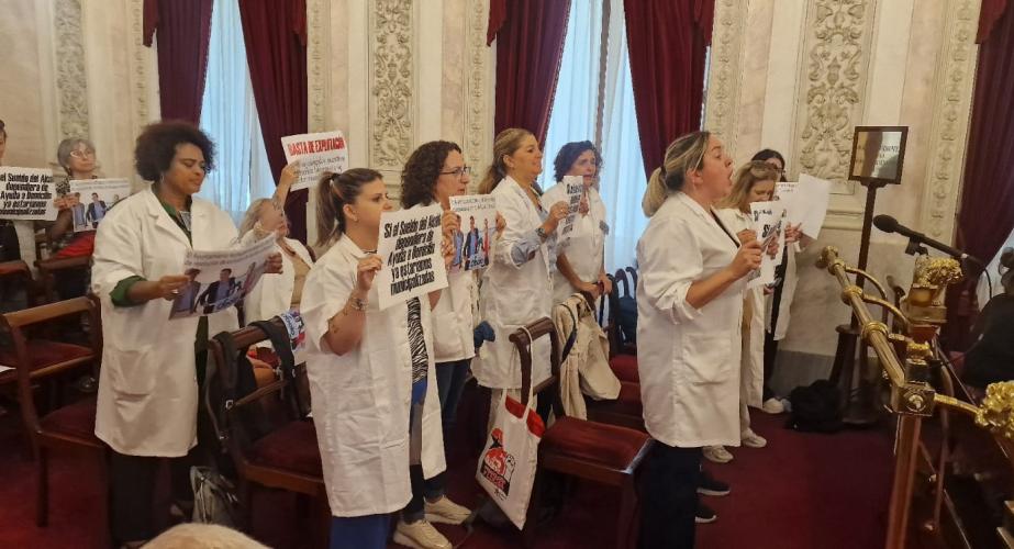 Momento de la movilización en el Ayuntamiento