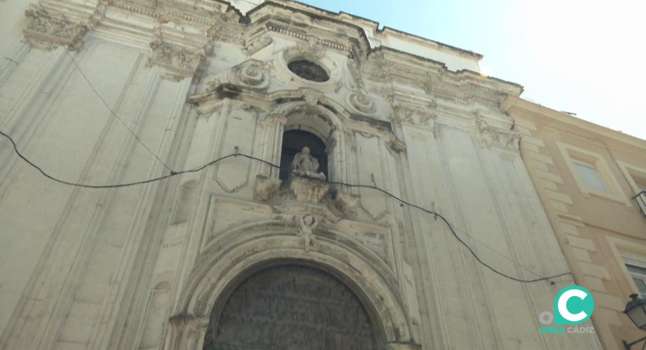 Portada del templo de la calle Sagasta que de nuevo volverá al culto tras más de una decada