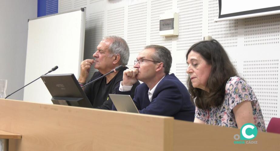 La profesora titular de Historia Contemporánea, Lola Lozano, durante su intervención en la cita