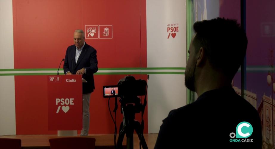 El dirigente socialista durante una rueda de prensa en una imagen de archivo