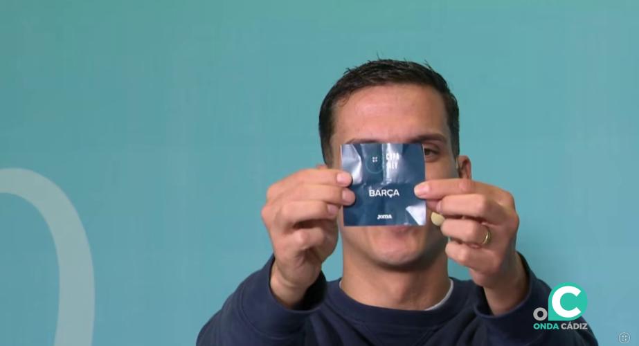 Sorteo en que el equipo gaditano quedó emparejado con el club catalán