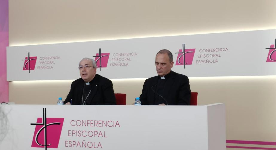 El secretario general de la CEE en una rueda de prensa este viernes