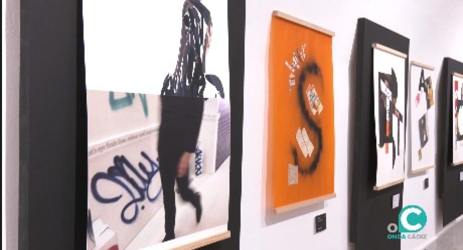 La muestra contiene 22 collage convirtiendo la sala expositiva en un túnel de metro