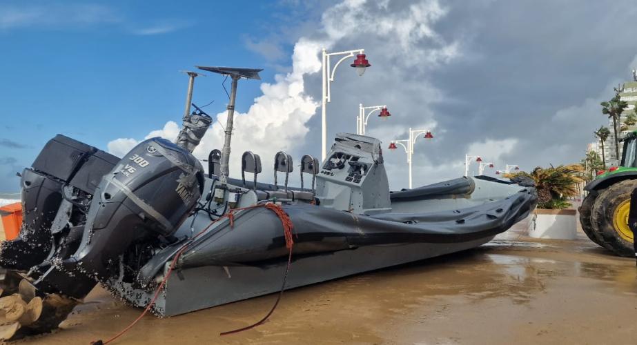 Desde el viernes Salvamento Marítimo ha iniciado una operación de búsqueda de las personas que viajaban en la lancha