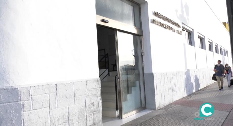 Entrada del Centro Fermín Salvochea de Cádiz. 