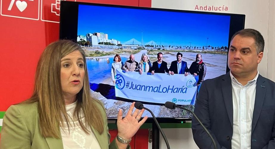 Irene García y Juan Cornejo responden a los medios durante la rueda de prensa