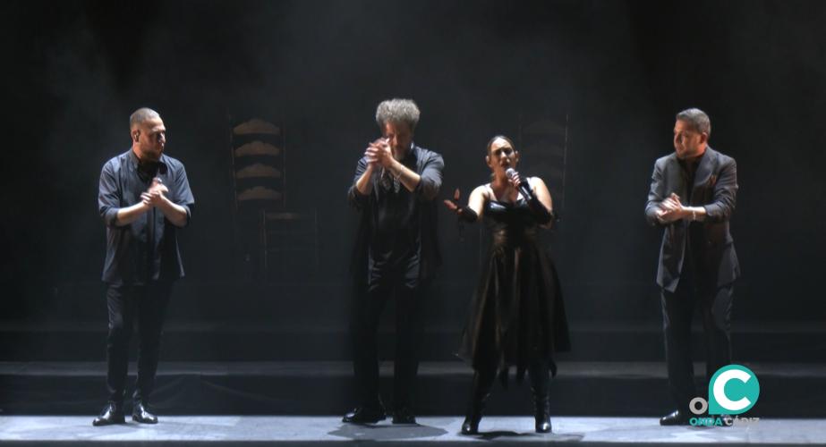 María Terremoto representa su espectáculo ‘Manifiesto’ en el Gran Teatro Falla.