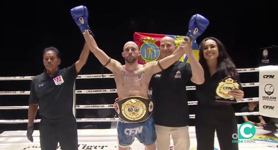 El gaditano celebra su triunfo en la capital asiática