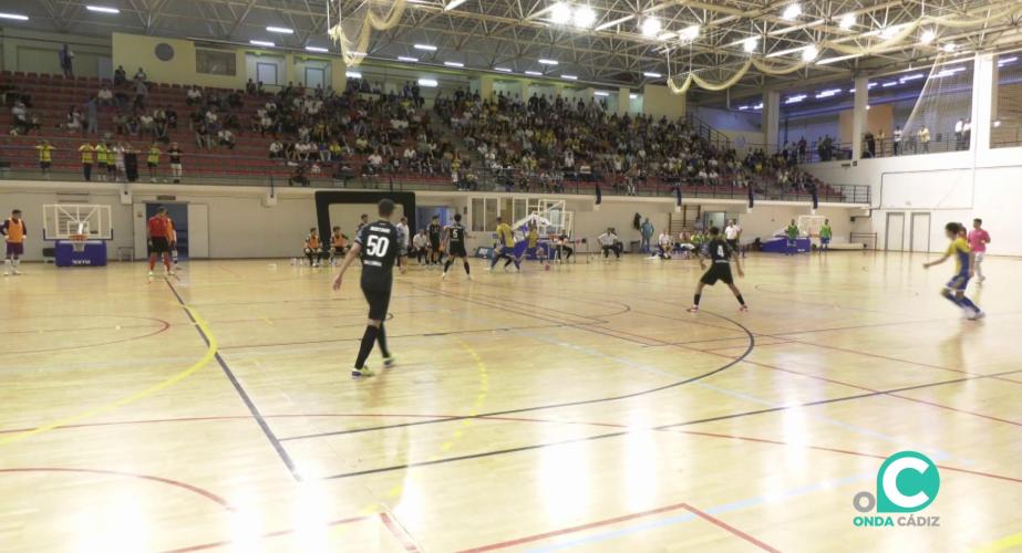Encuentro de fútbol sala nacional de esta temporada en el Ciudad de Cádiz