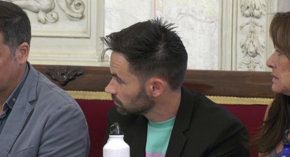 David de la Cruz durante un pleno municipal