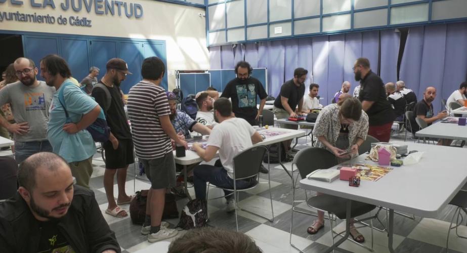 De nuevo el patio del centro volverá a acoger nuevas actividades de carácter lúdico este fin de semana