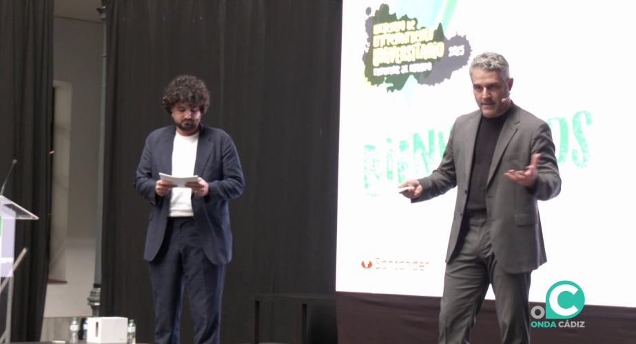 Una de las intervenciones de la cita celebrada este viernes en el Aulario La Bomba