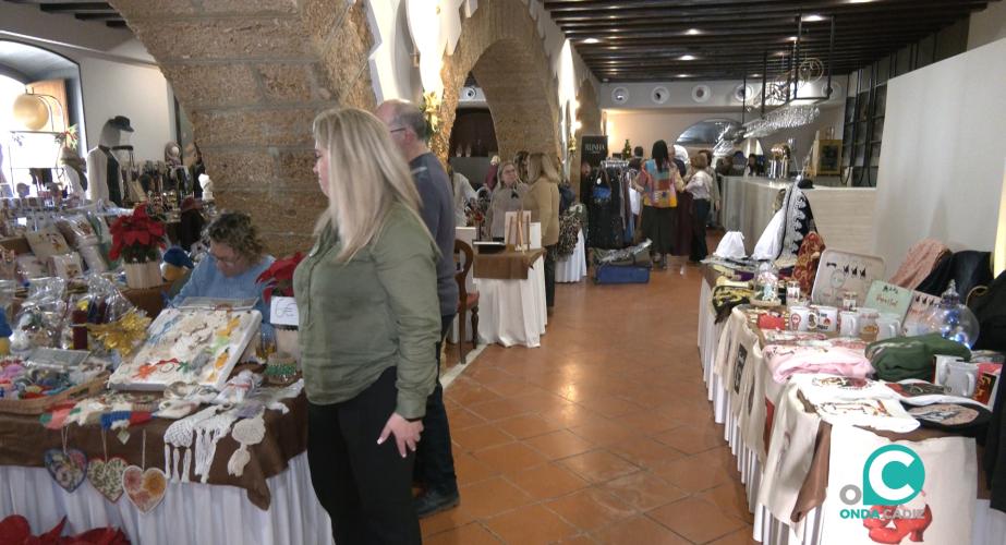 Son muchas las personas que se han acercado al Baluarte de los Mártires en la jornada de hoy.