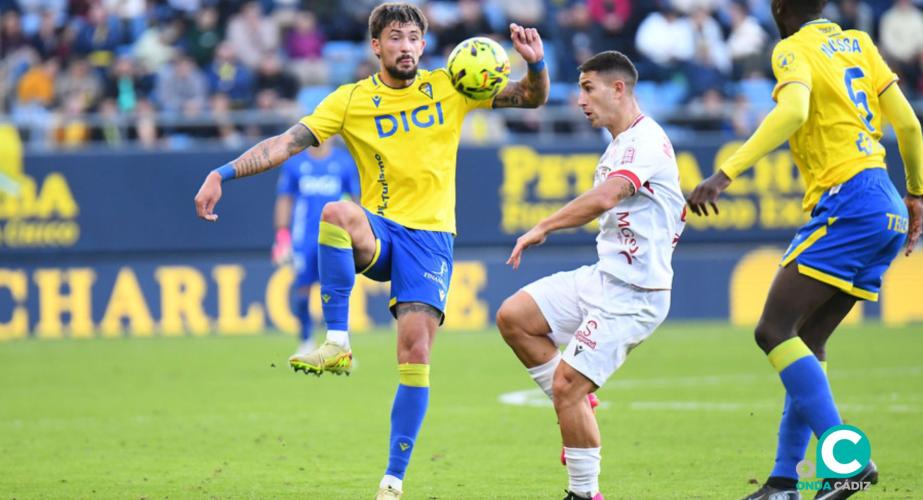 Kovacevic en el encuentro ante la Cultural y Deportiva Leonesa (Foto: Cádiz CF)