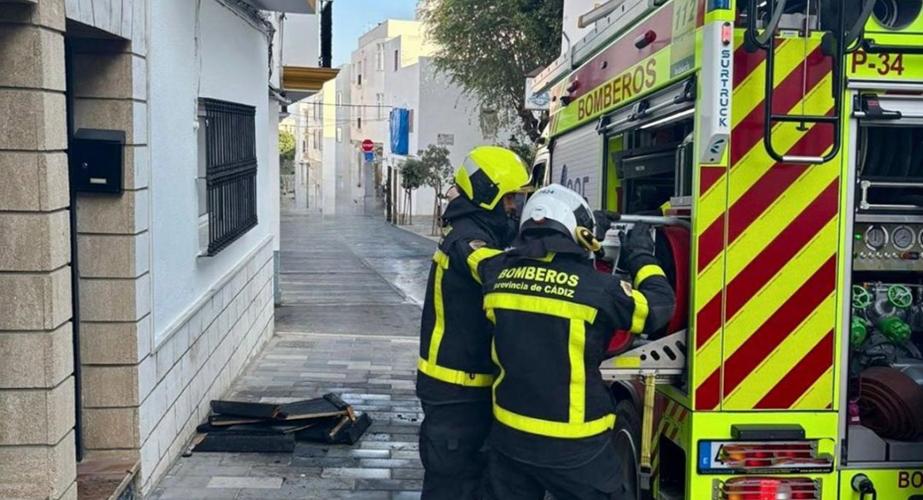  Efectivos de bomberos de Cádiz en una imagen de archivo